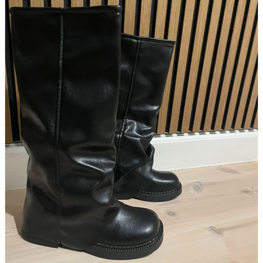 Alva – Sorte klassiske støvler