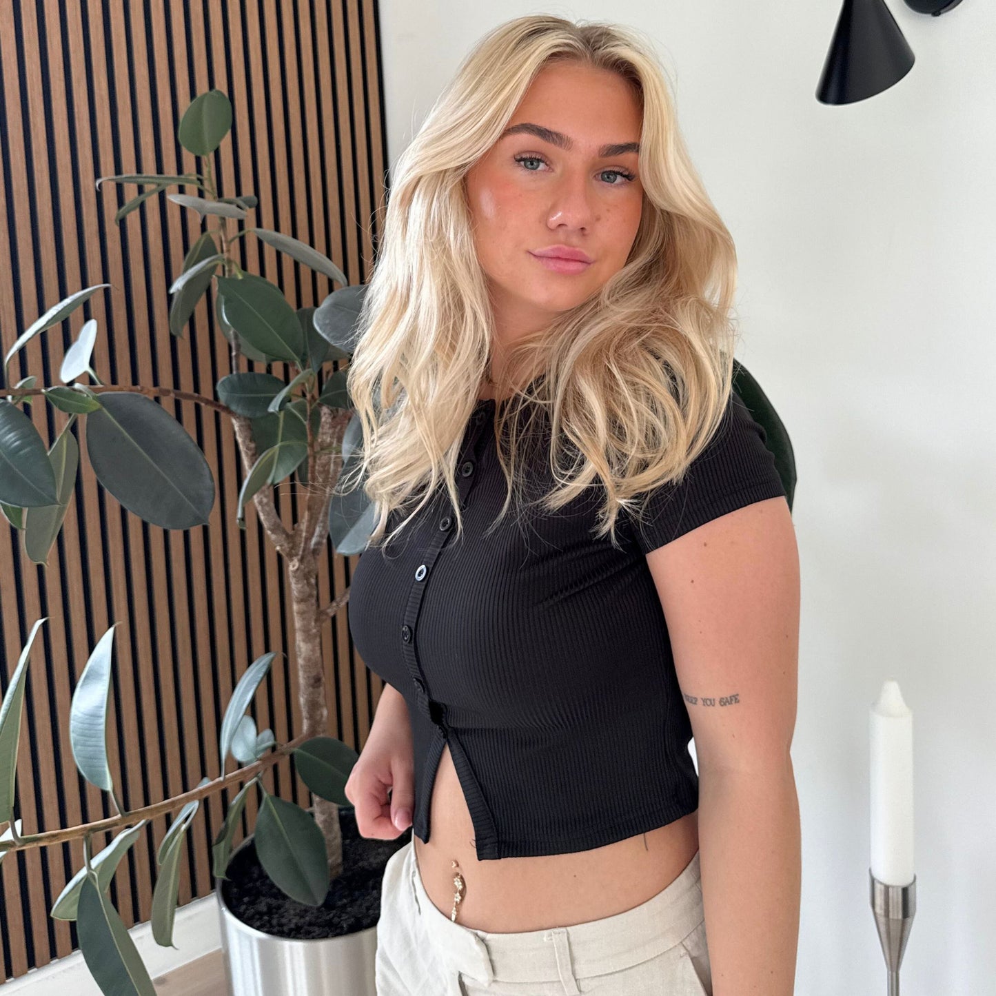 Anastasia Sort Bluse
