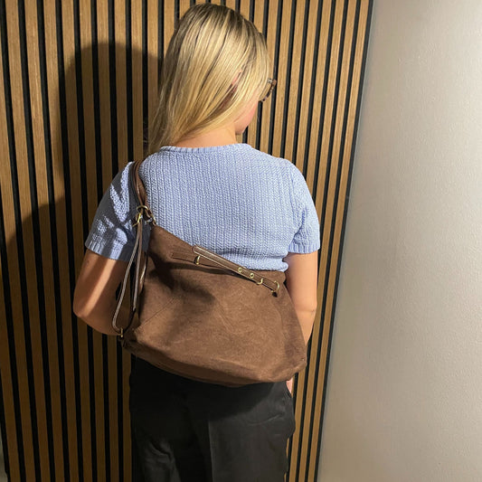 Freja – Klassisk skuldertaske i brun