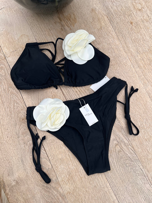 Lilly bikini med blomst