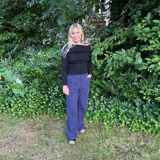 Off-shoulder Striktrøje