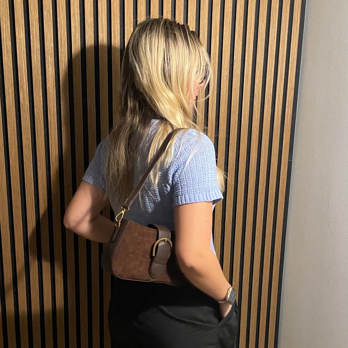 Almina – Skuldertaske med guld-detalje