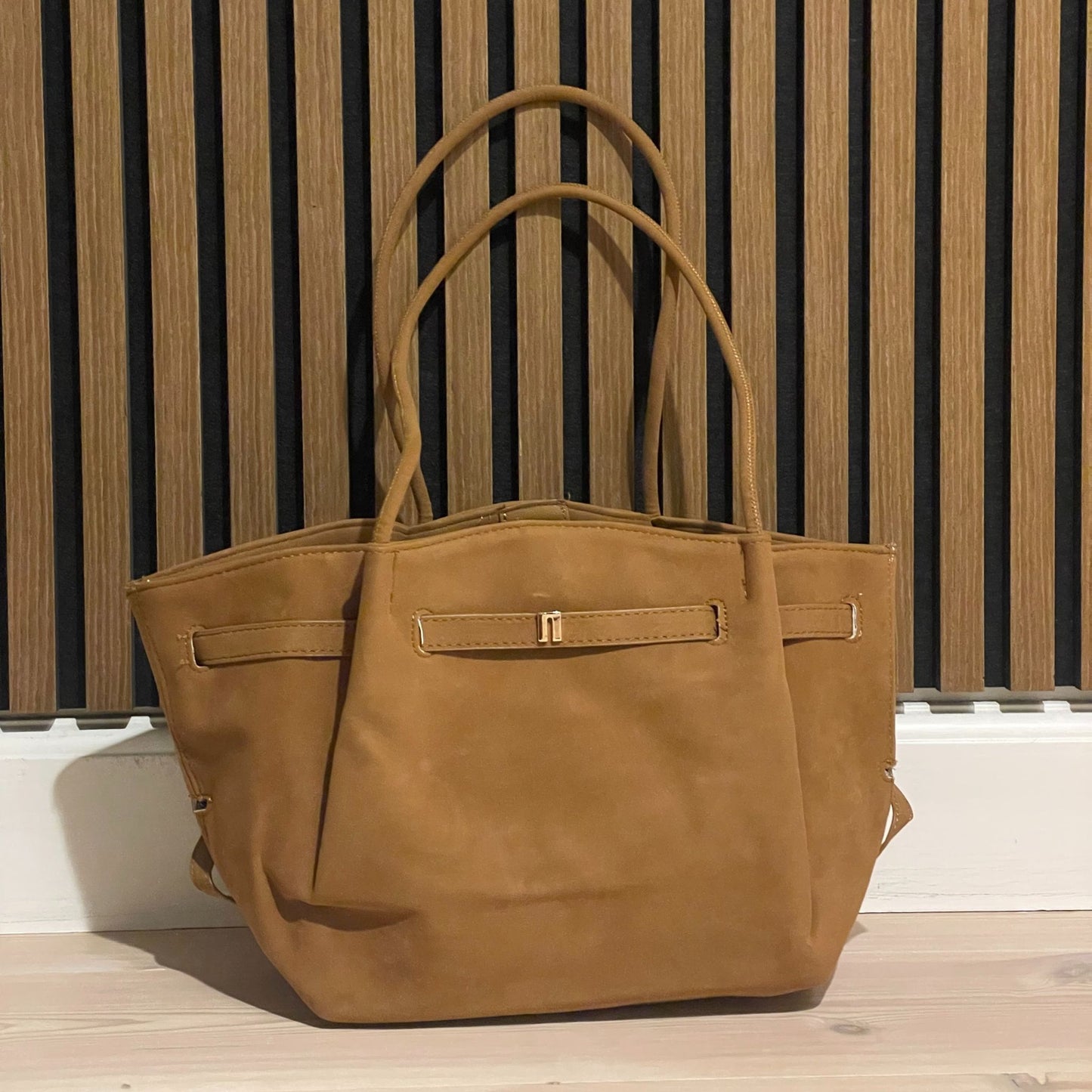 Maja – Elegant taske i ruskind-look